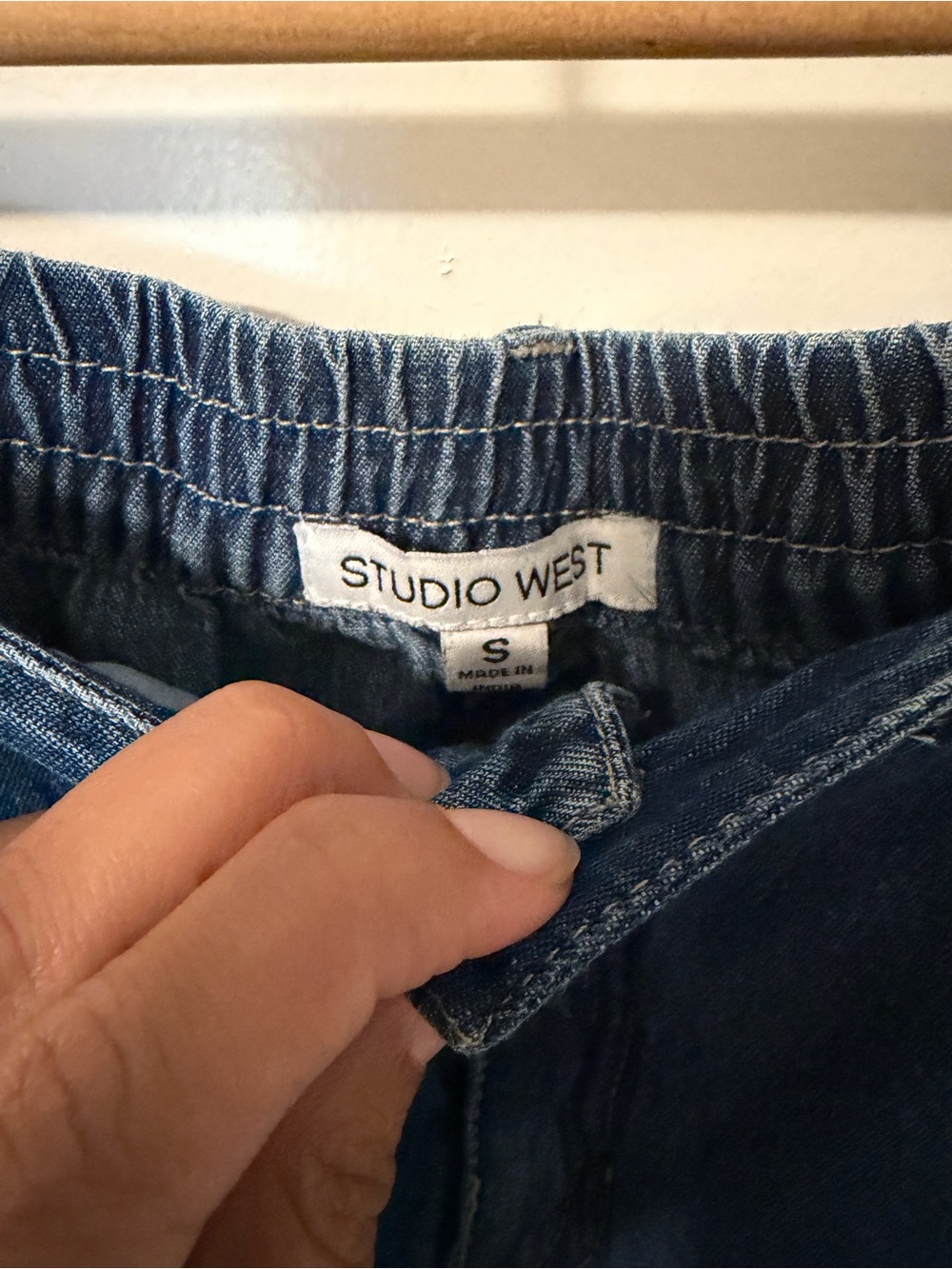 Studio West Women's Dark Blue Denim skirt in small 
Jean skirt - Picture 2 of 8